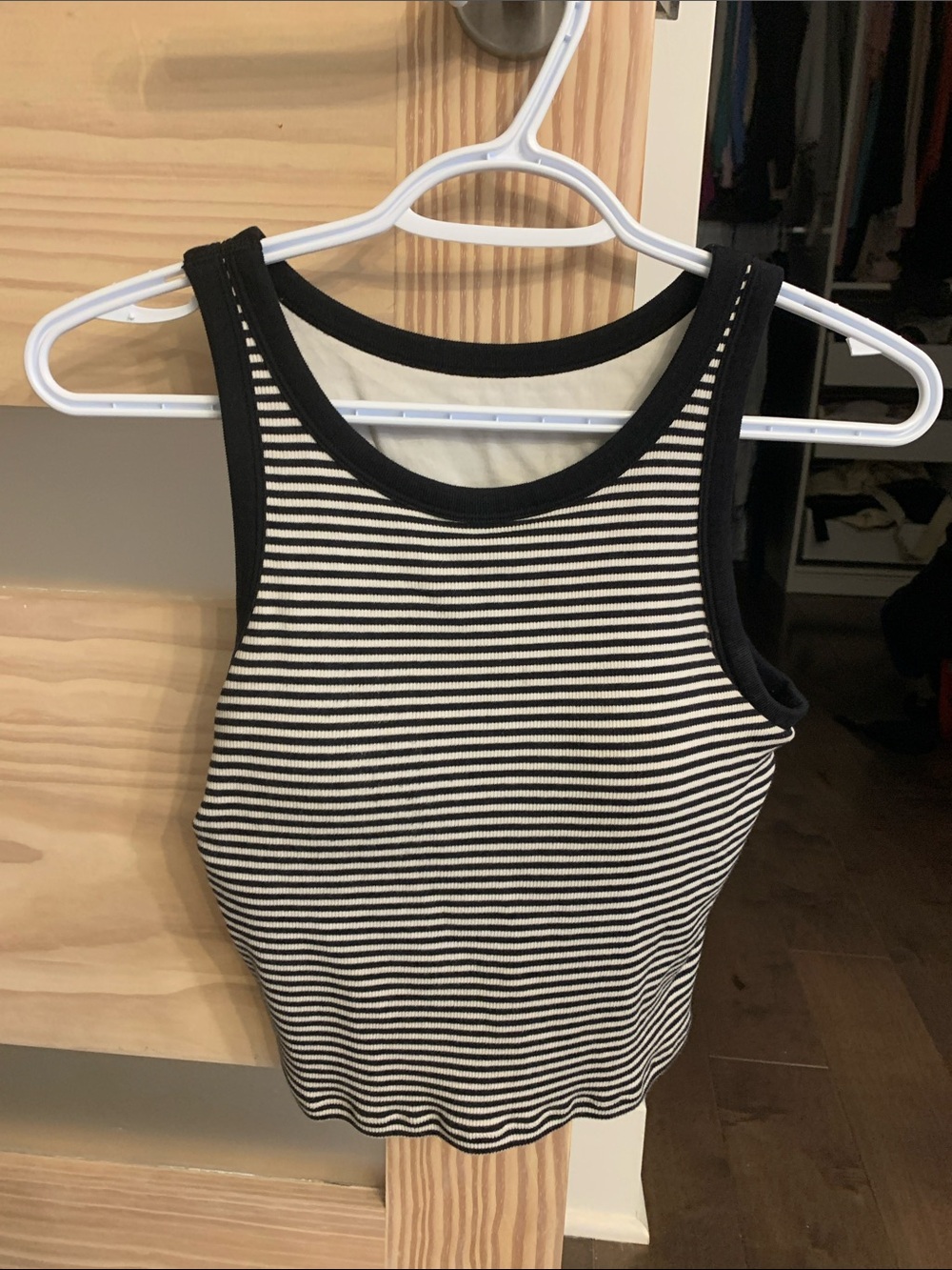 Uniqlo Black & White Striped Ribbed Tank Top - M - integrated pads